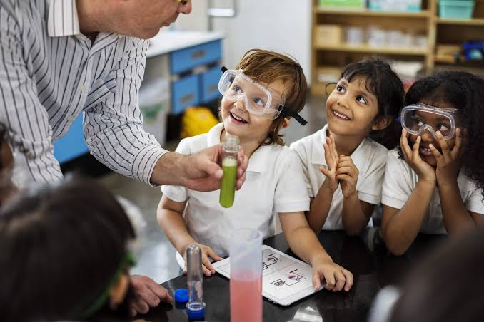 Mobile Science Labs Boost STEM Achievement